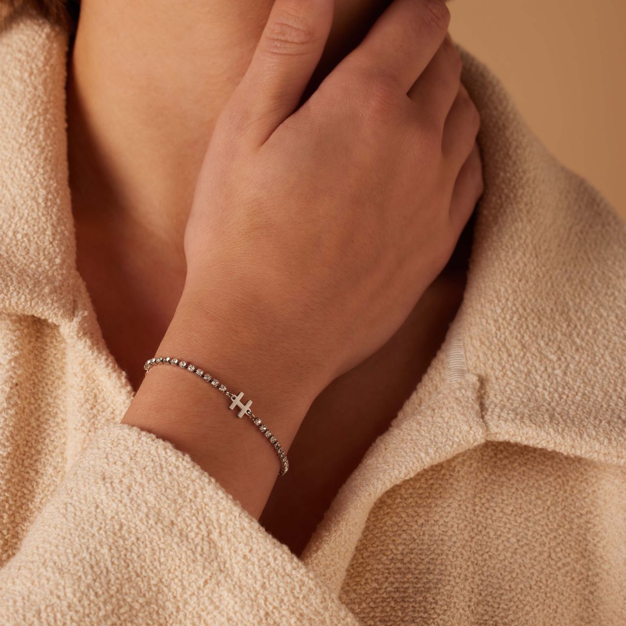 Stainless steel tennis armband wit cz letter - H