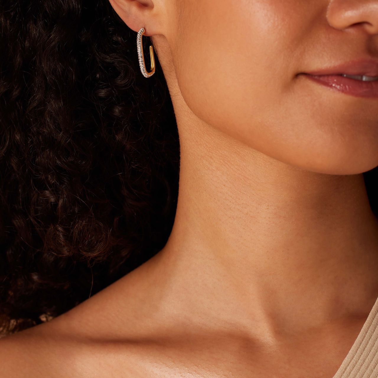 Zilveren goldplated oorhangers met kristal voor dames