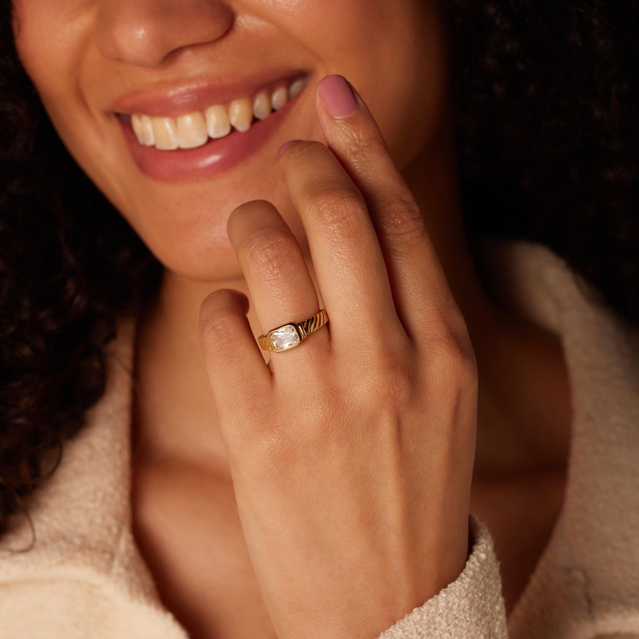 Stalen goldplated vintage ring met wit zirkonia