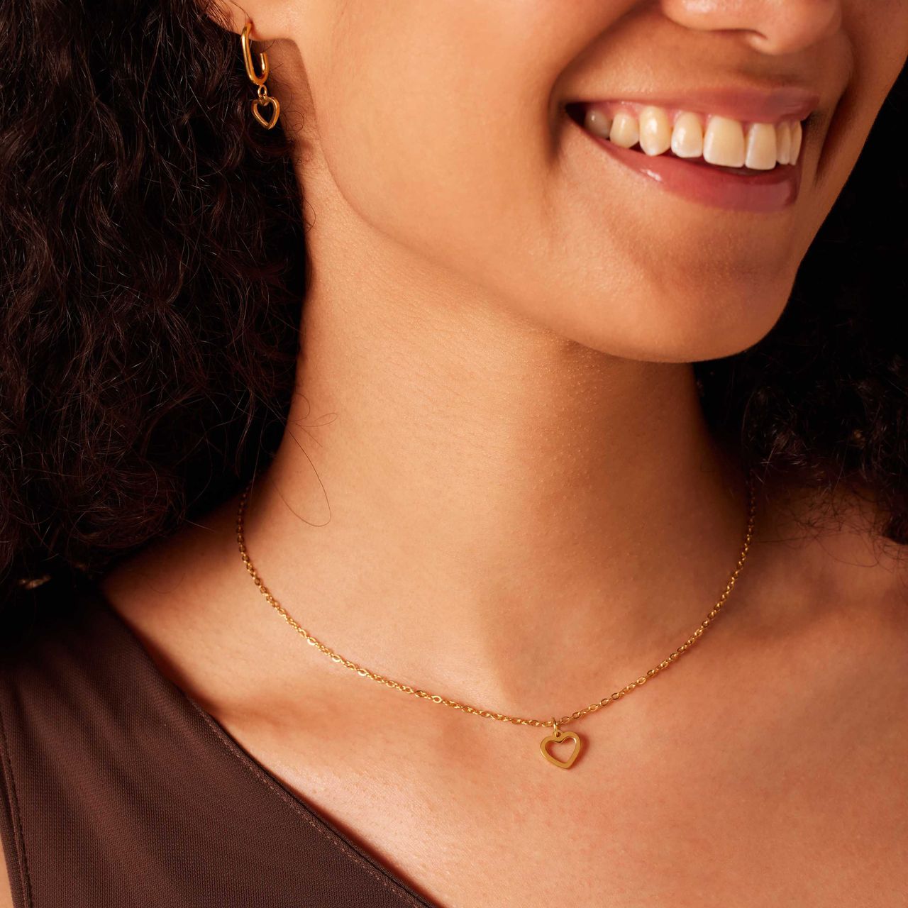 Stalen goldplated oorhangers met open hart