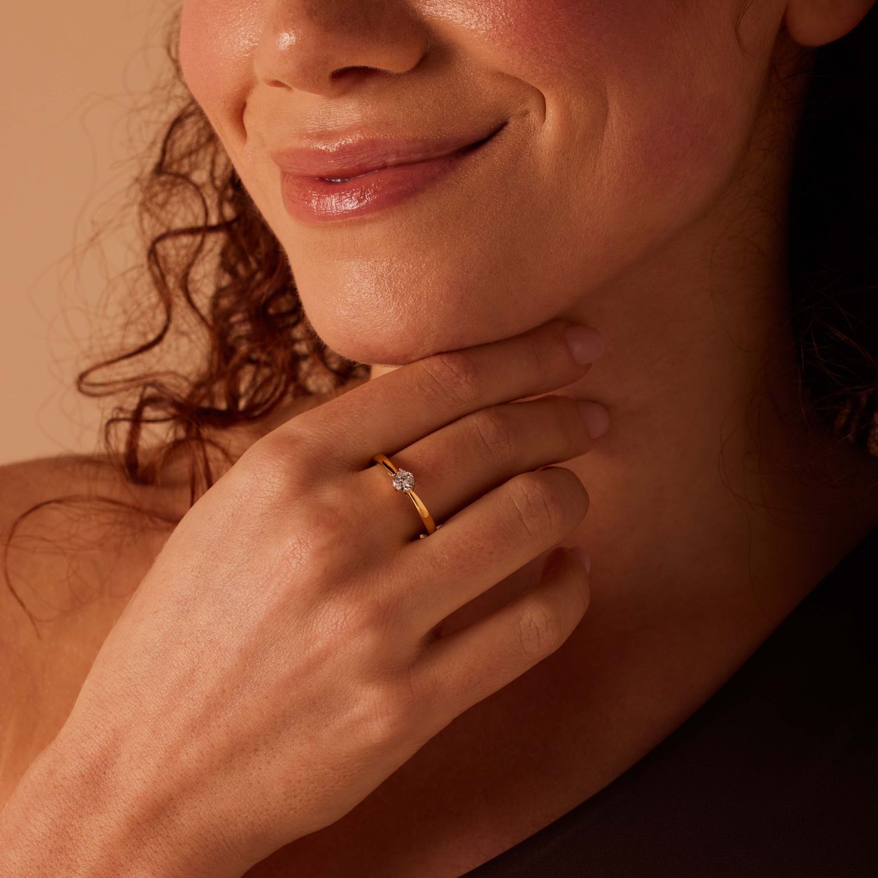 Stainless steel goldplated ring met zirkonia voor dames