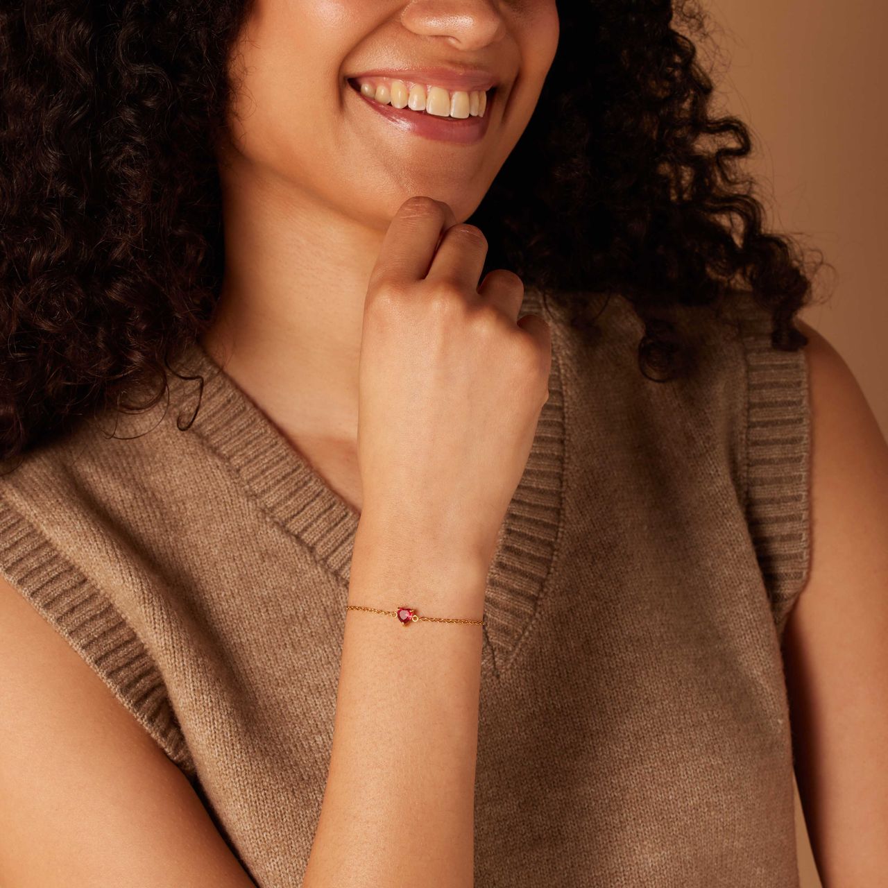 Stalen goldplated vintage armband rood hart zirkonia