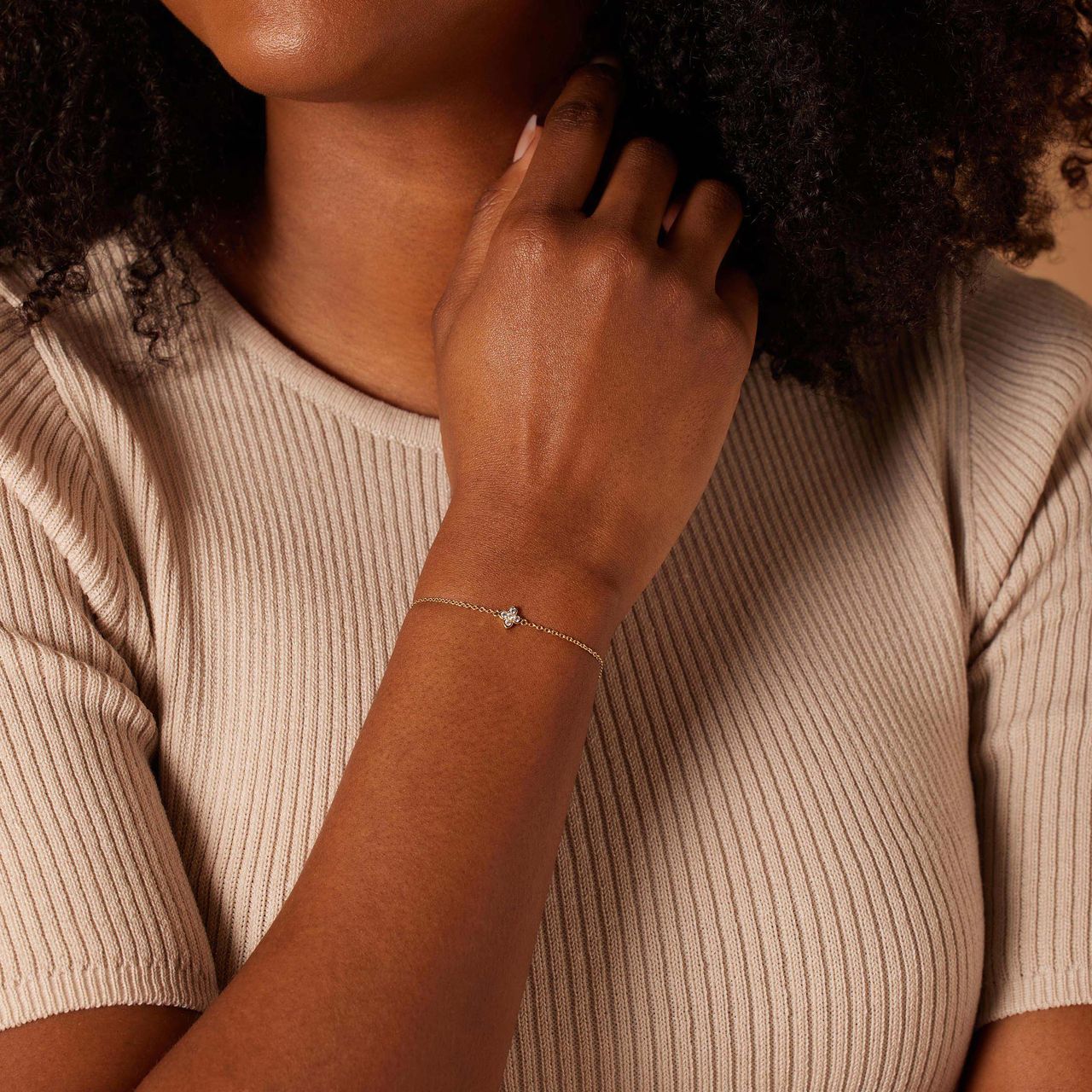 Zilveren goldplated armband klaver met zirkonia voor dames