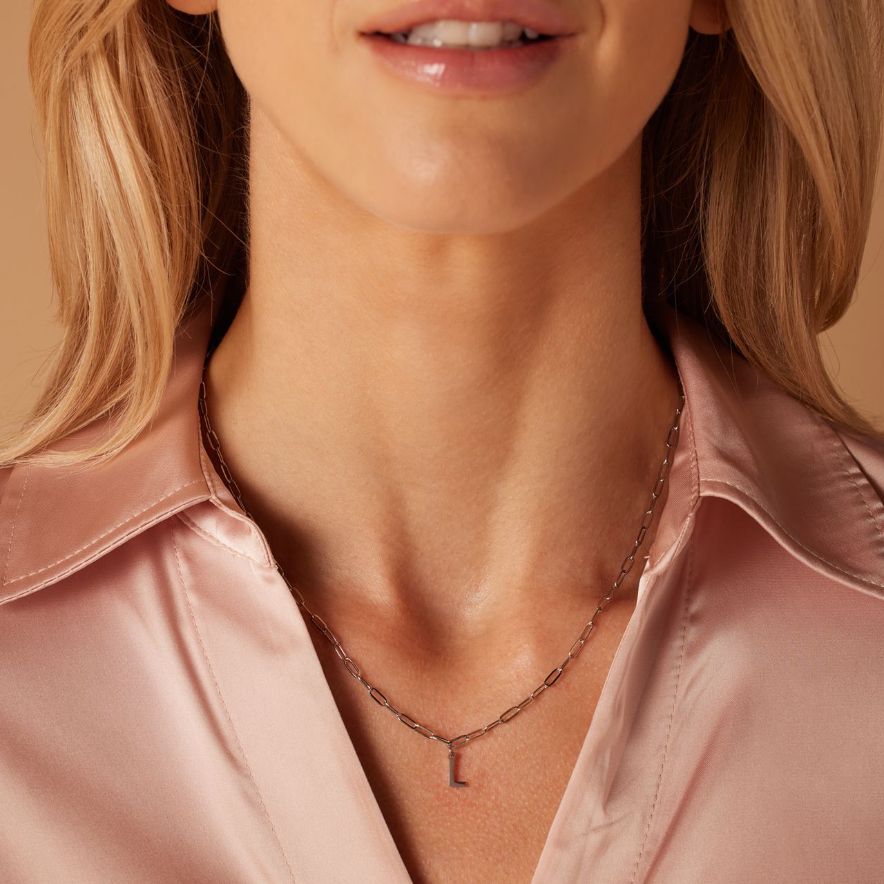 Stainless steel ketting closed forever met letter L
