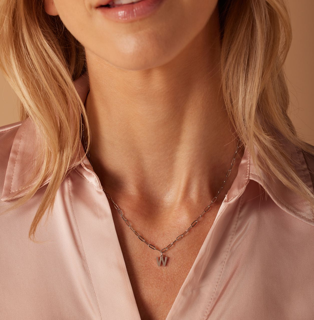 Stainless steel ketting closed forever met letter W