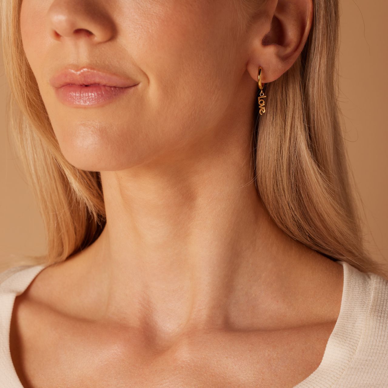 Myla stainless steel goldplated oorringen met hanger love voor dames