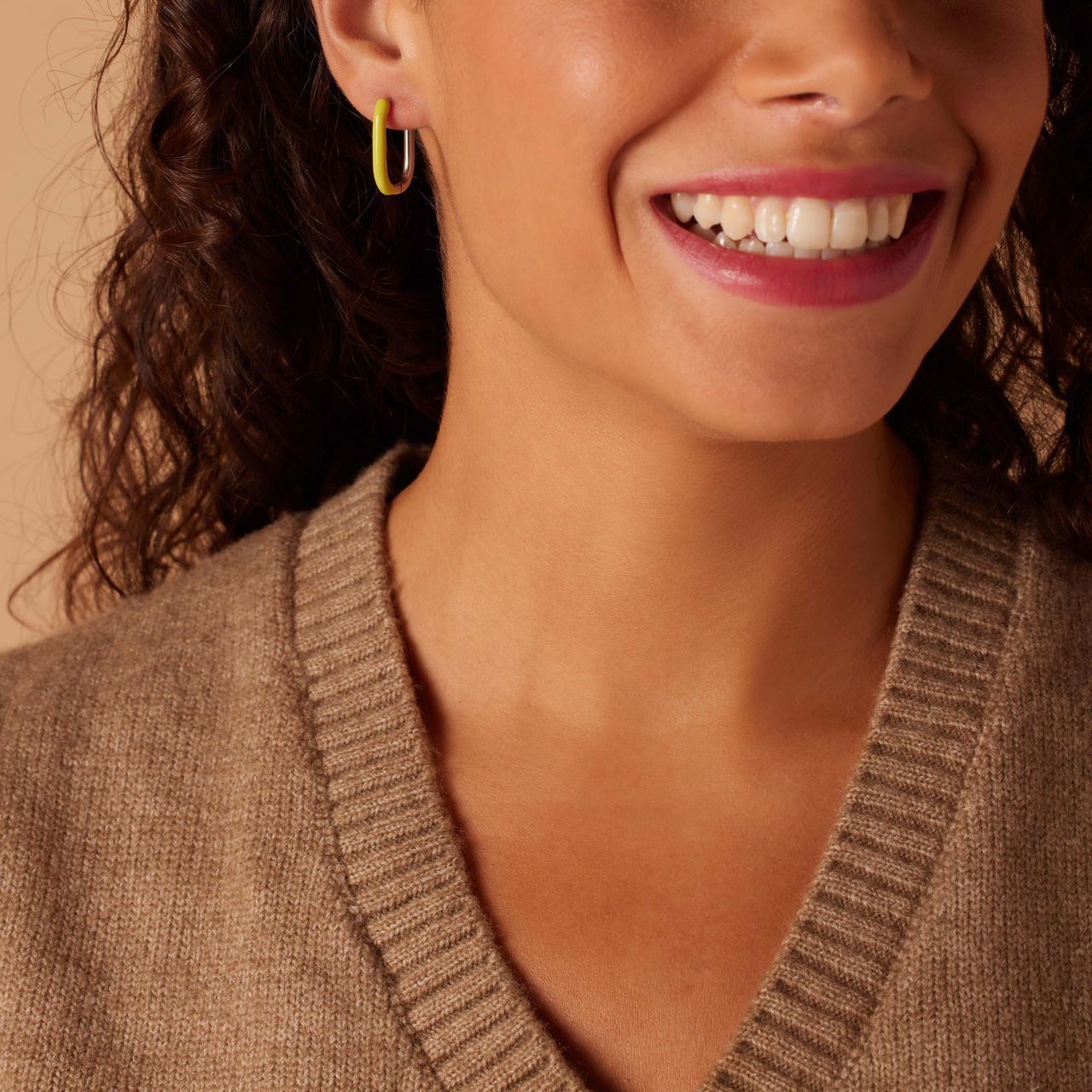 Myla stainless steel oorringen met lime emaille voor dames