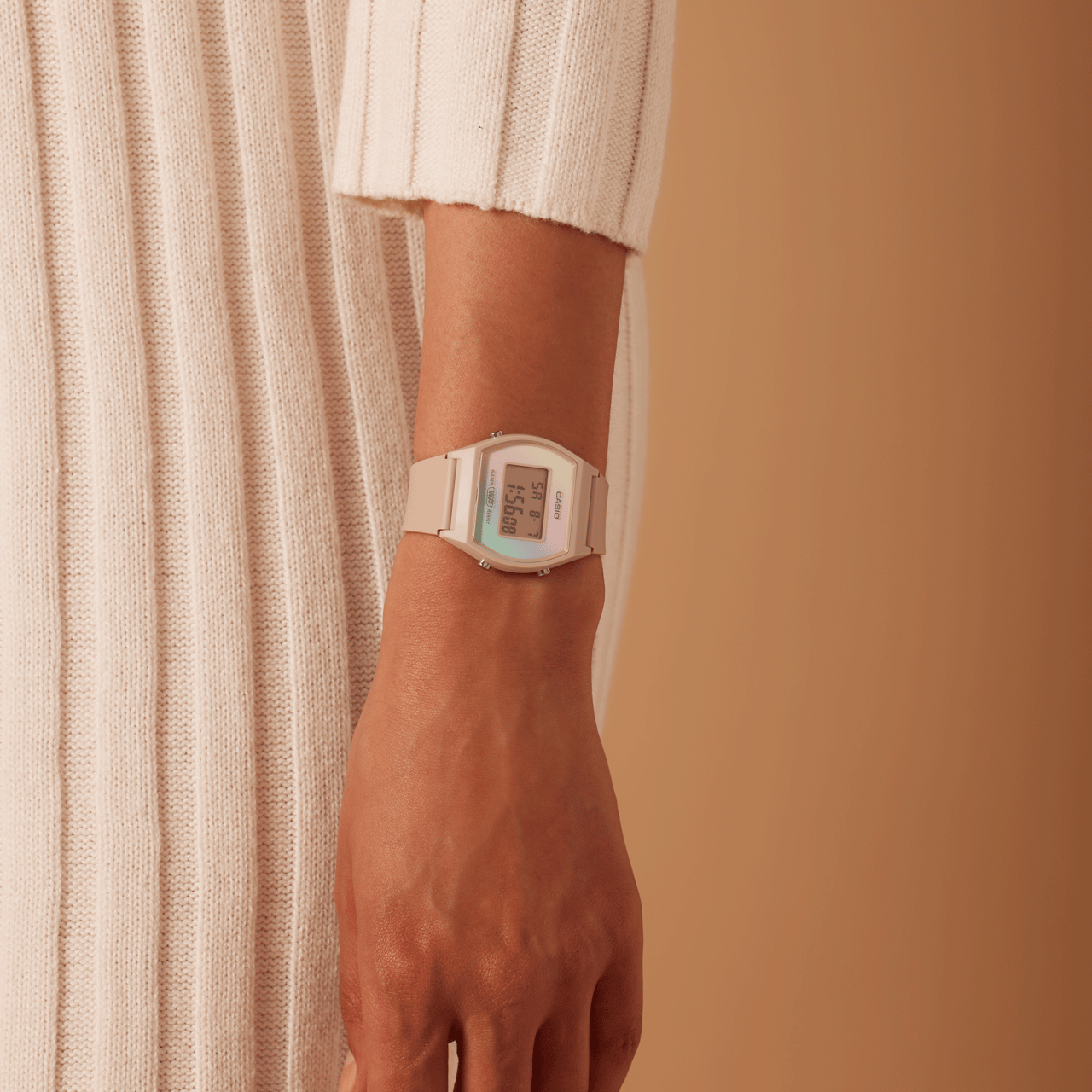 Casio retro dameshorloge roze LW-205H-4AEF