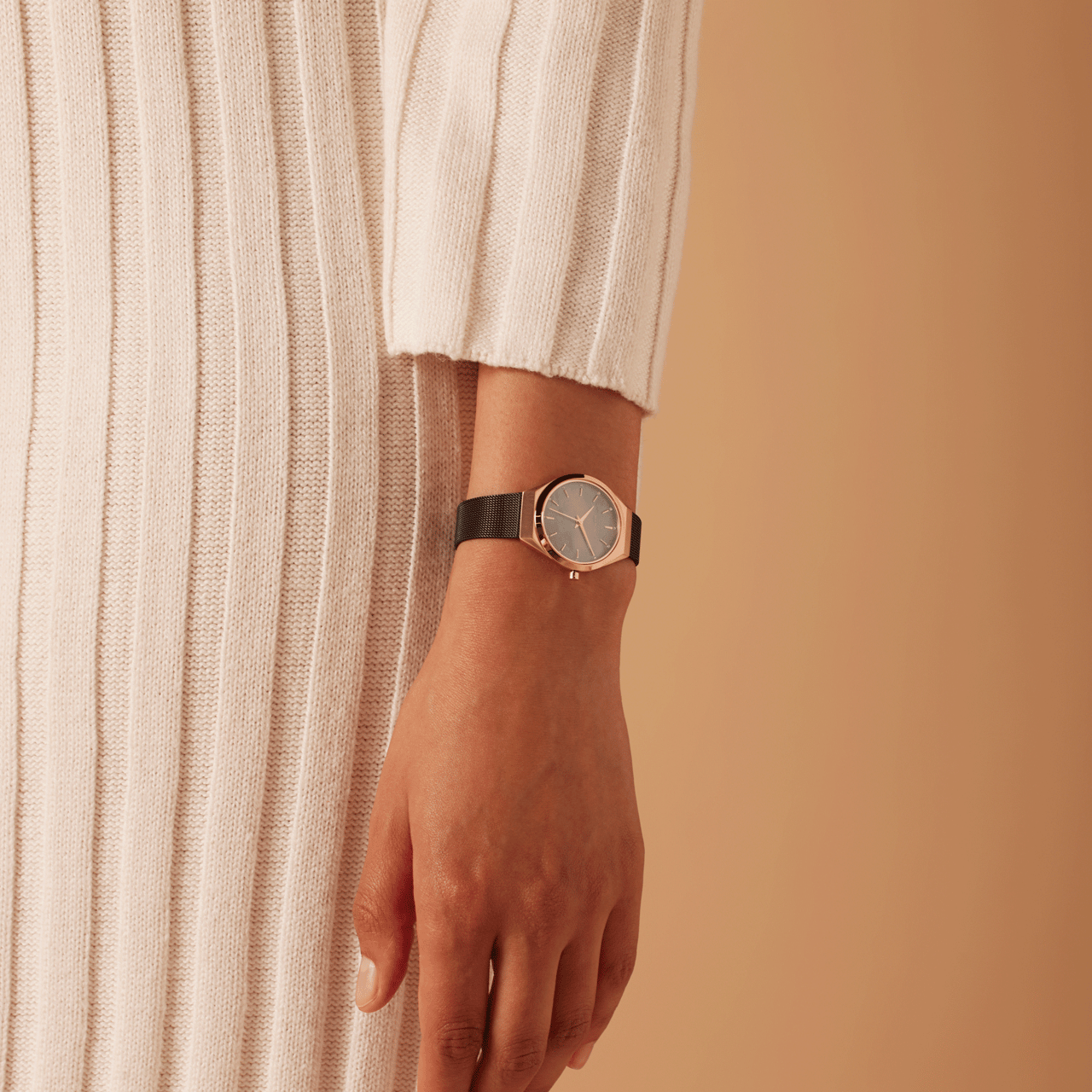 Bering horloge met mesh band zwart 18729-166