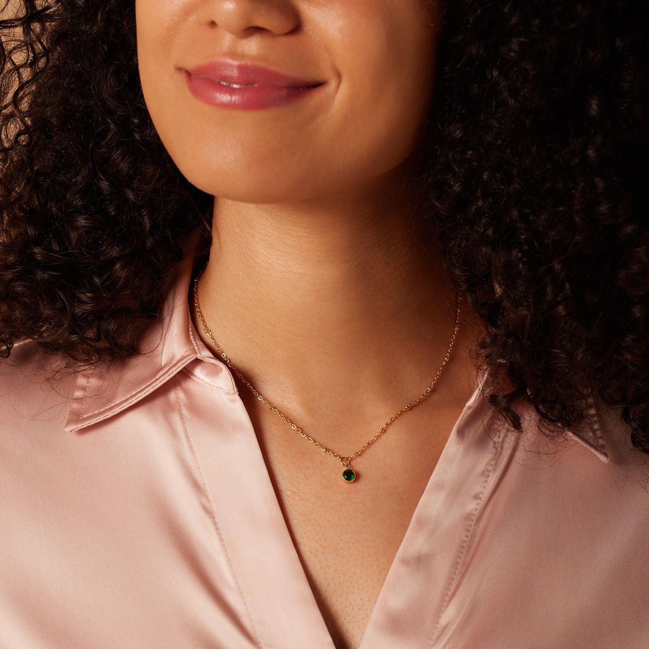 Stainless steel goldplated ketting met hanger geboortesteen Mei voor dames