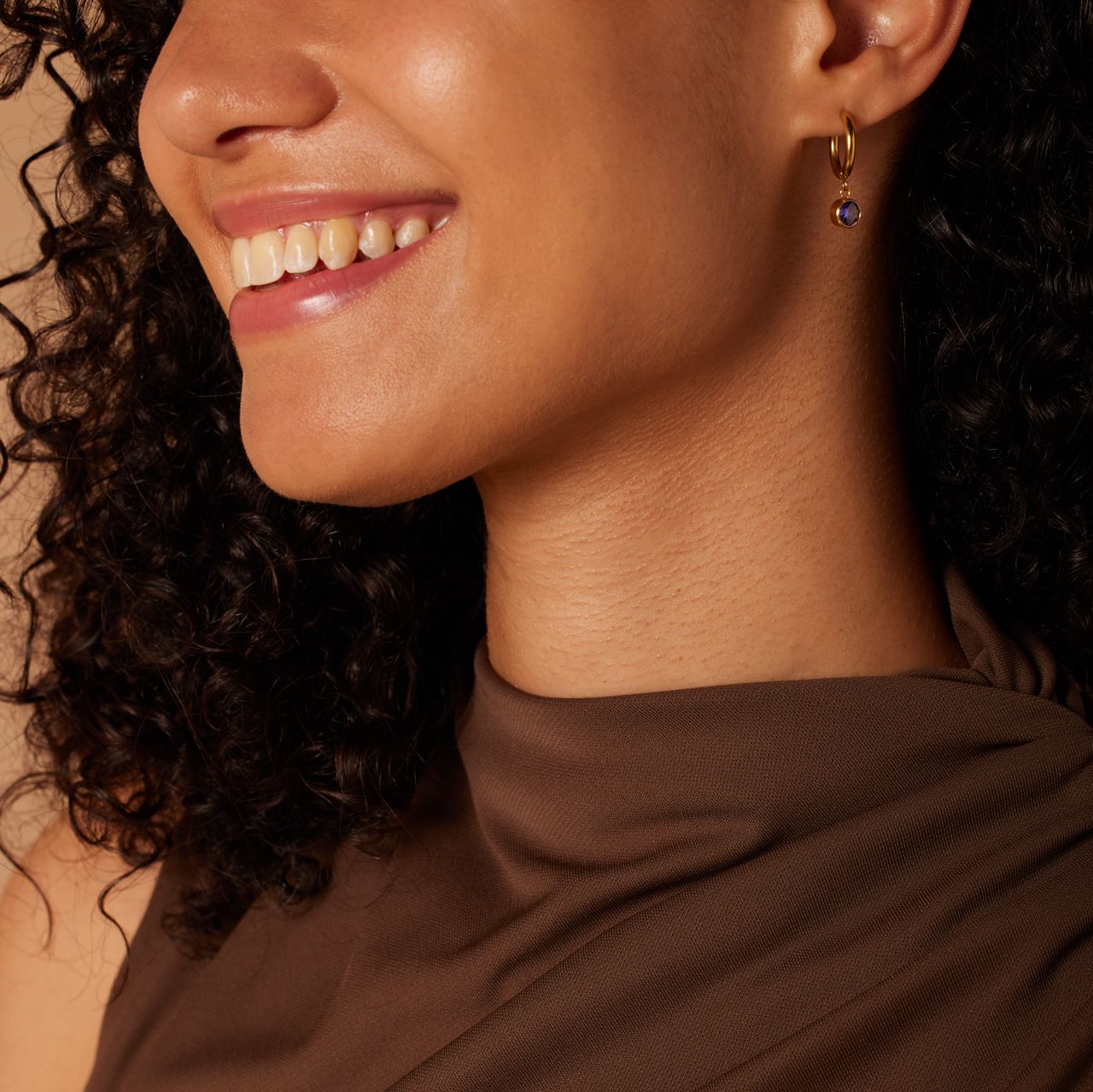 Stalen goldplated oorknoppen met geboortesteen Februari voor dames