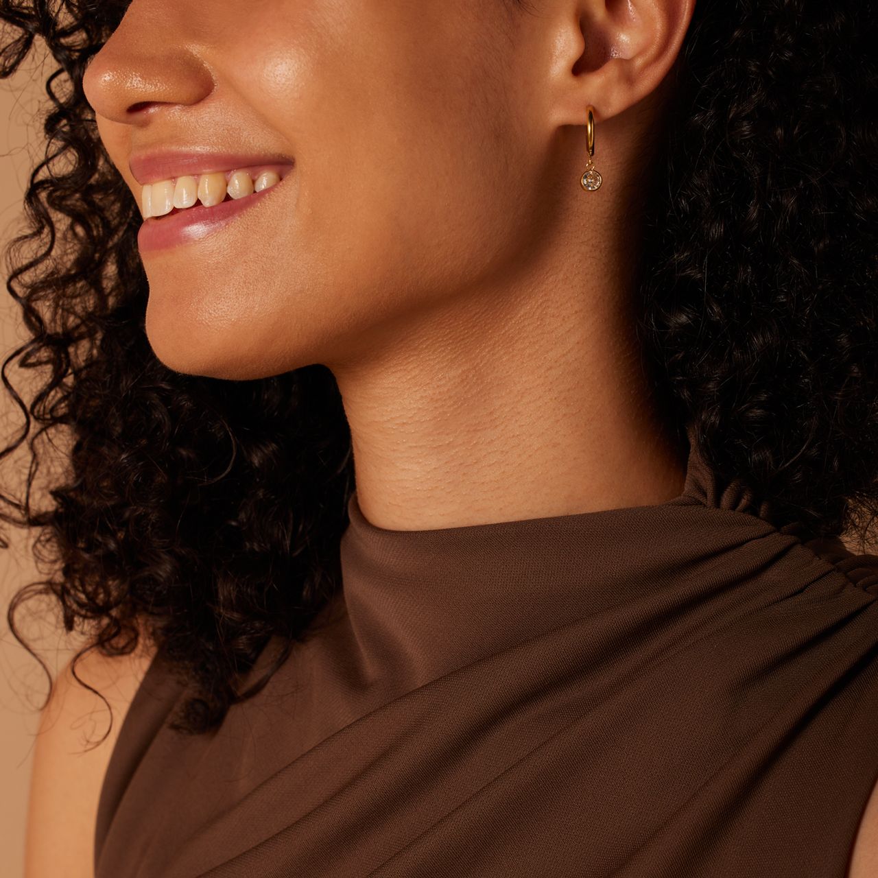 Stainless steel goldplated oorbellen geboortesteen april