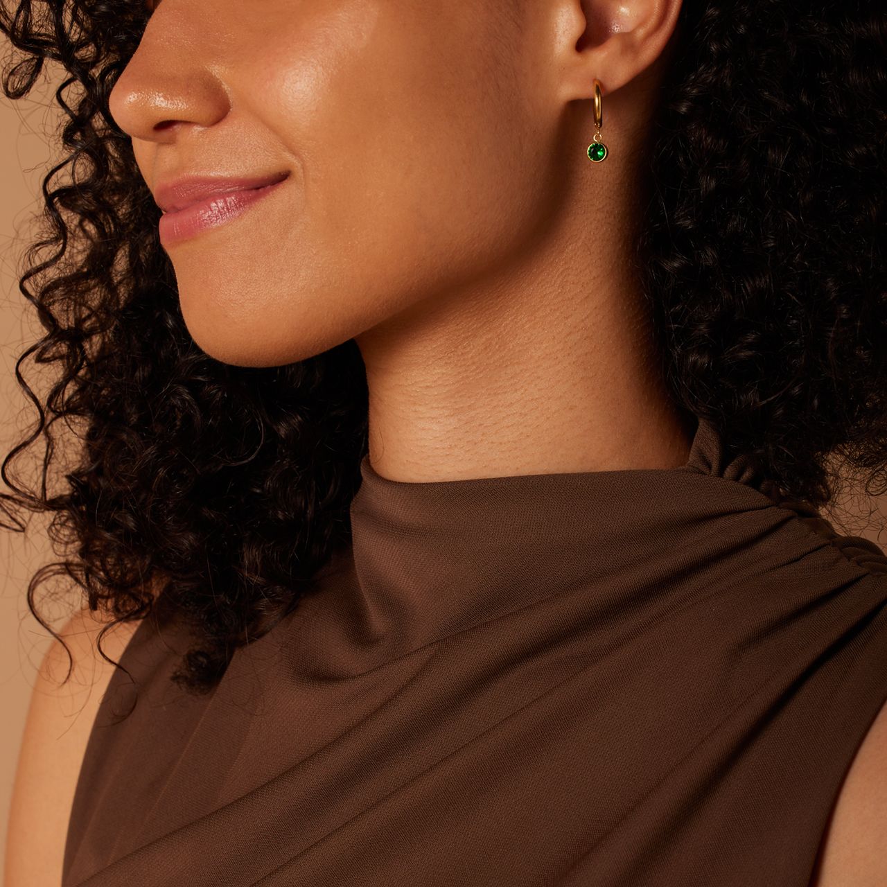 Stainless steel goldplated oorknoppen met geboortesteen Mei voor dames