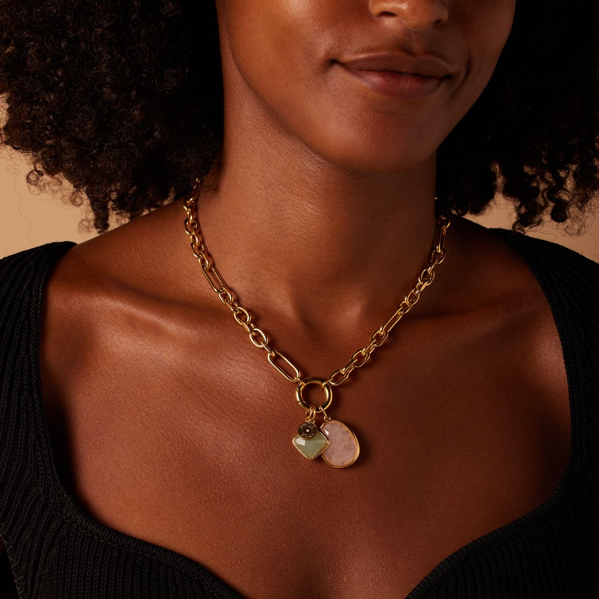 Stainless steel goldplated bedel met rozenkwarts