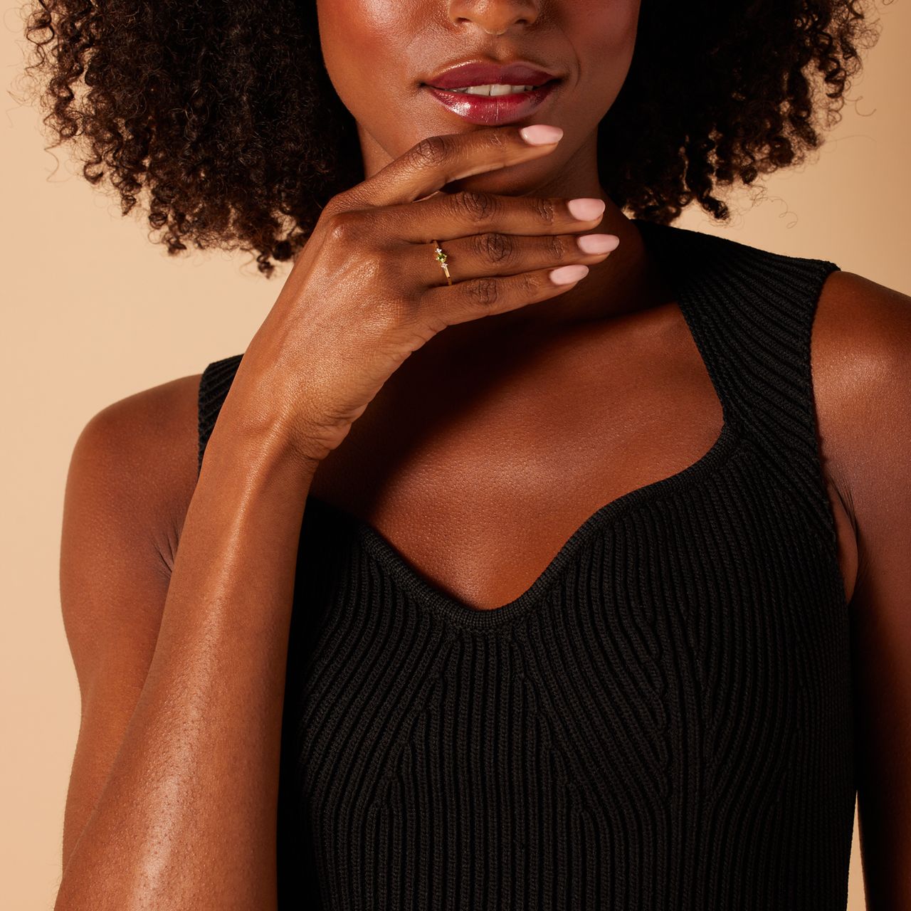 14 Karaat gouden ring met peridot en diamant 0,19ct