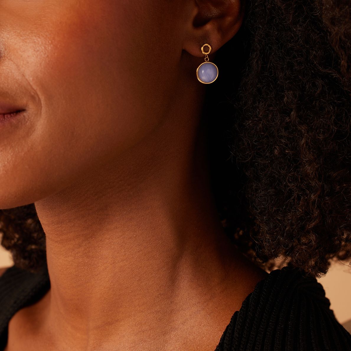 Stainless steel goldplated oorhangers met blue lace agaat voor dames
