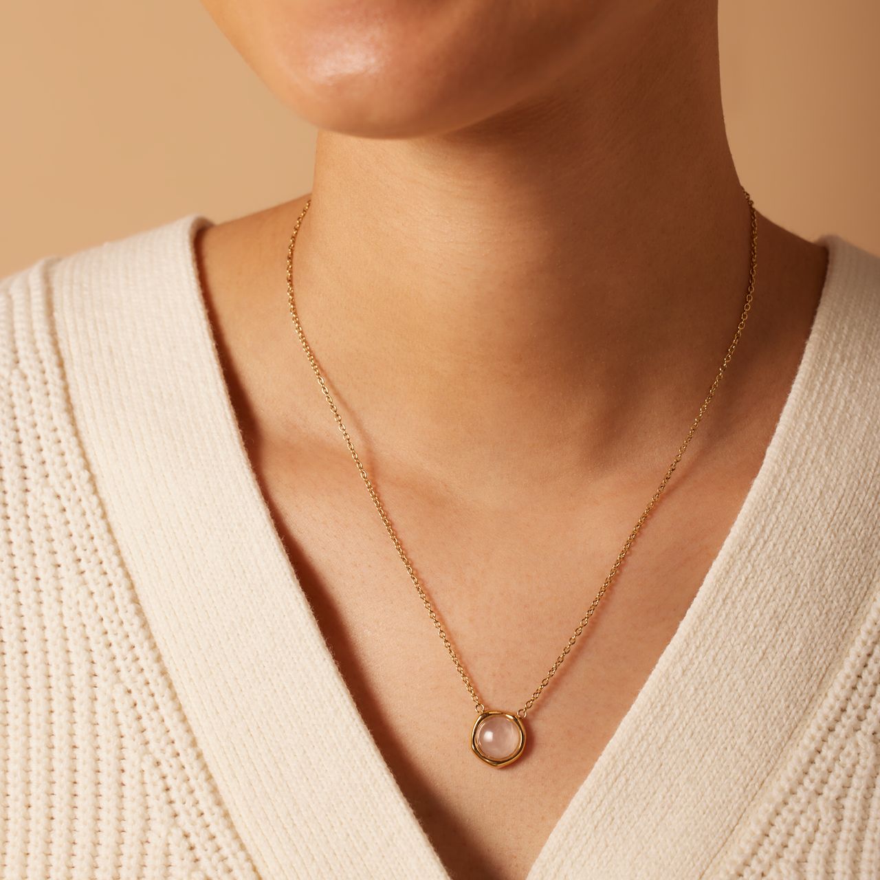 Stalen goldplated ketting met hanger met rozenkwarts voor dames