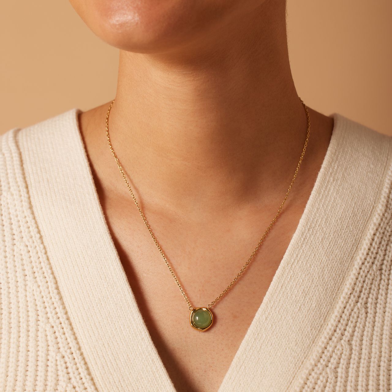 Stalen goldplated ketting met hanger met groene aventurijn voor dames