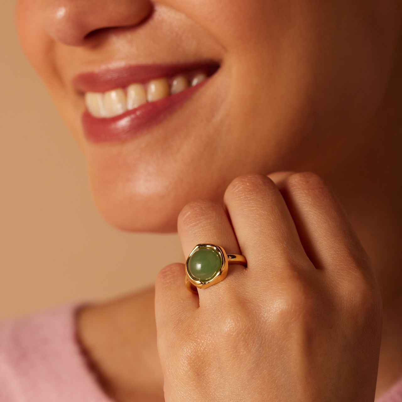 Stainless steel goldplated ring met groen aventurijn