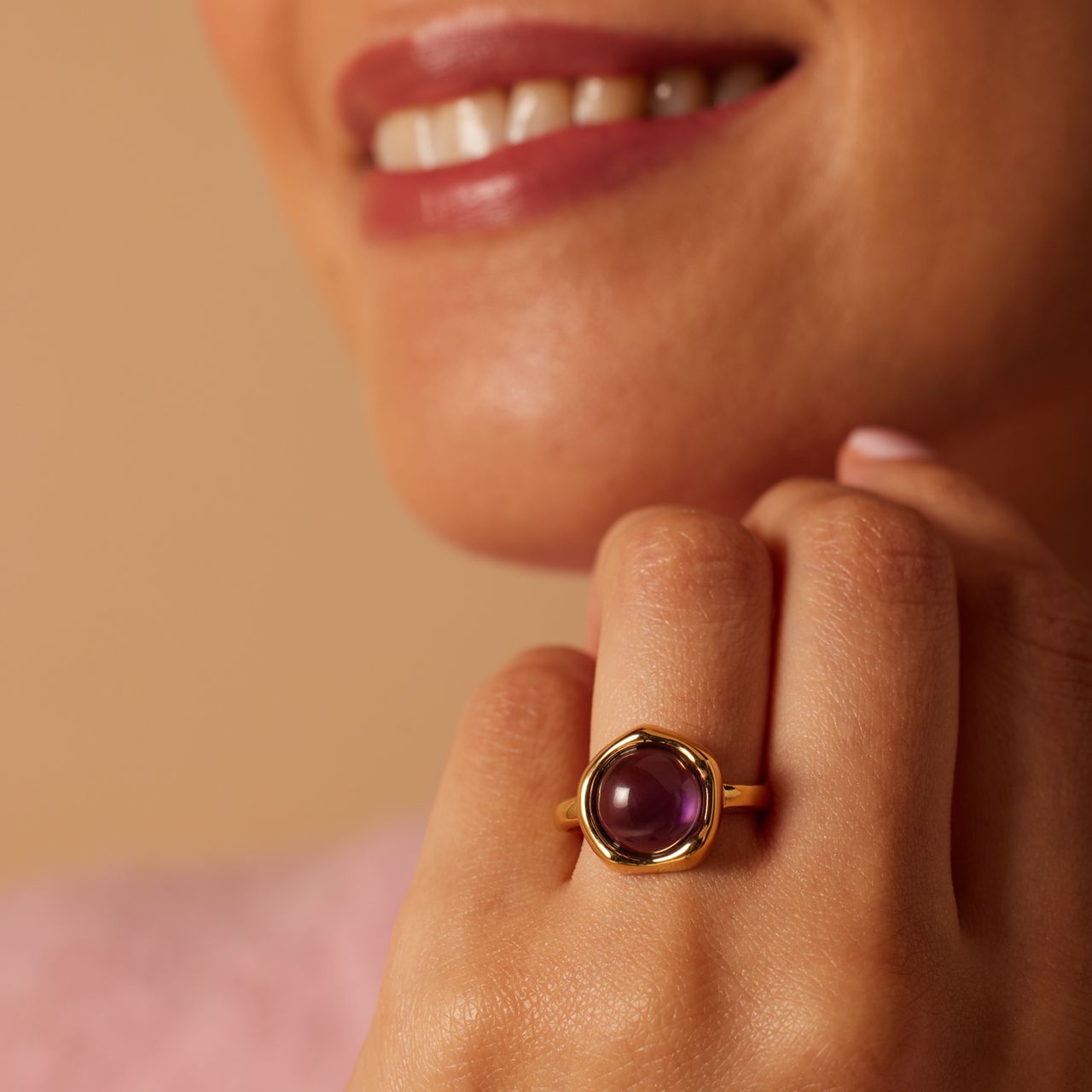 Stainless steel goldplated ring met amethyst