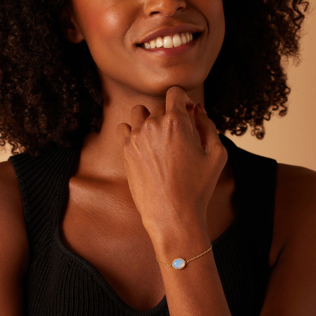 Armband aus Edelstahl, vergoldet, mit Opal