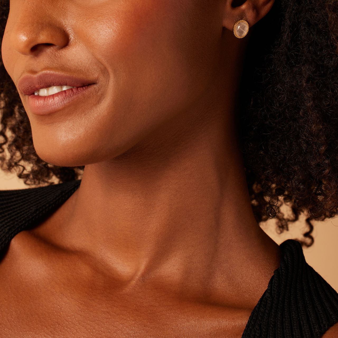 Stainless steel goldplated oorknoppen met rozenkwarts voor dames