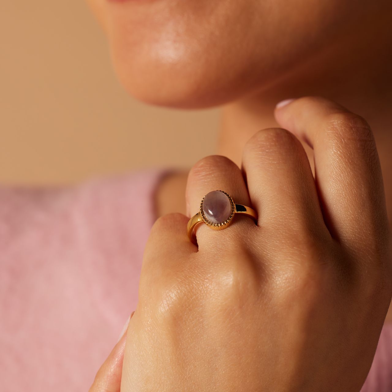 Stainless steel goldplated ring met amethyst