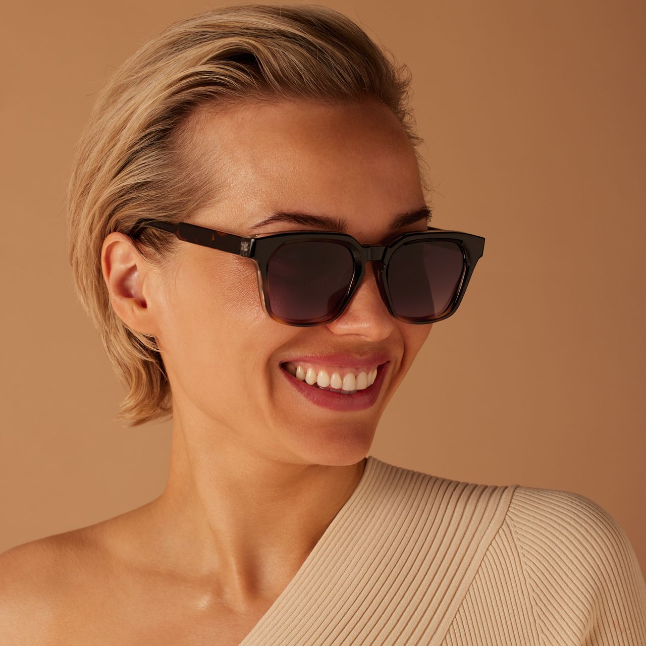 Schwarze Retrosonnenbrille