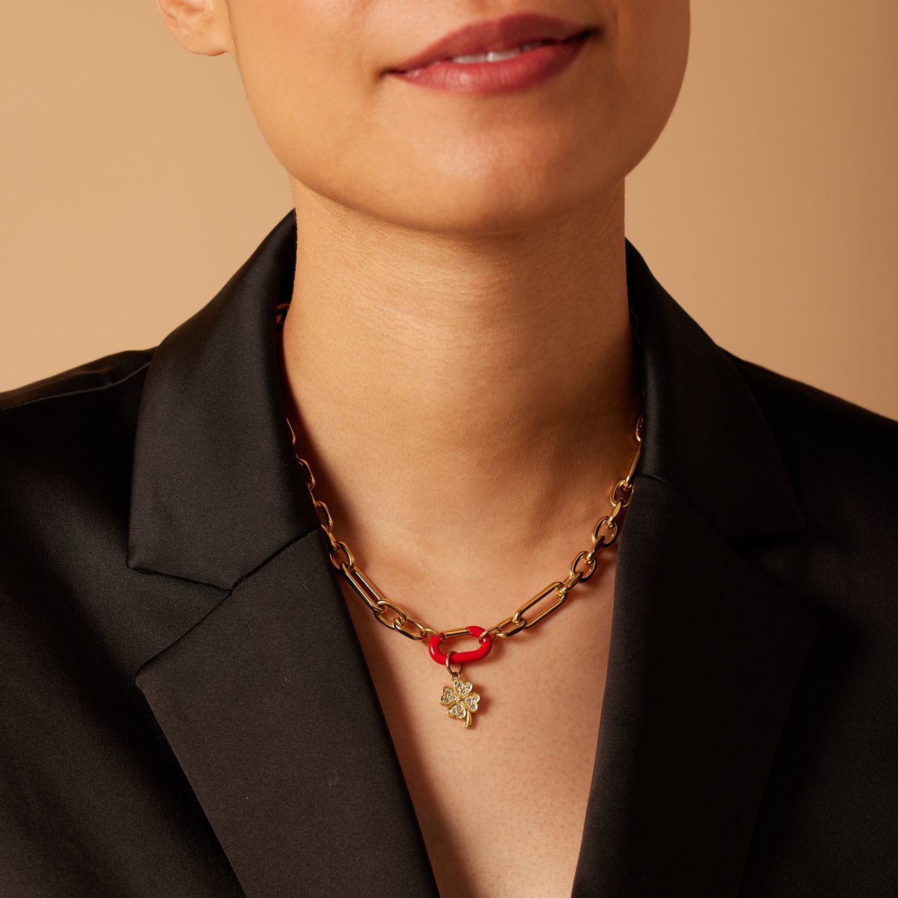 Stainless steel goldplated hanger met rood emaille voor dames