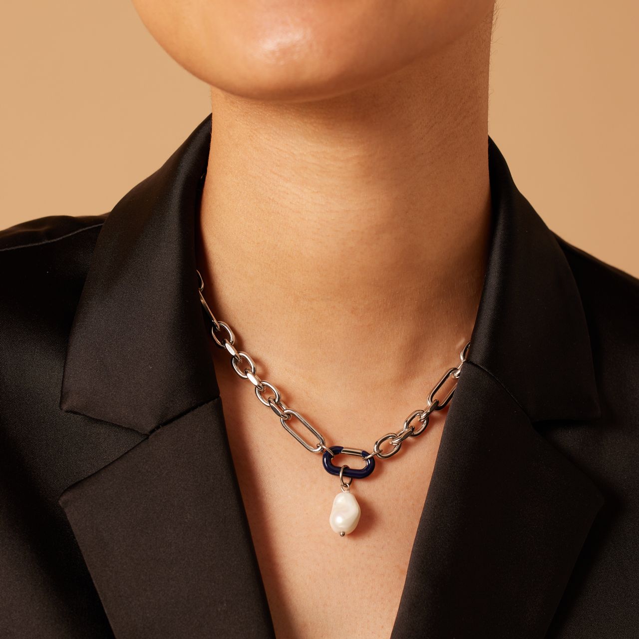 Stainless steel bedel sluiting ovaal donker blauw emaille