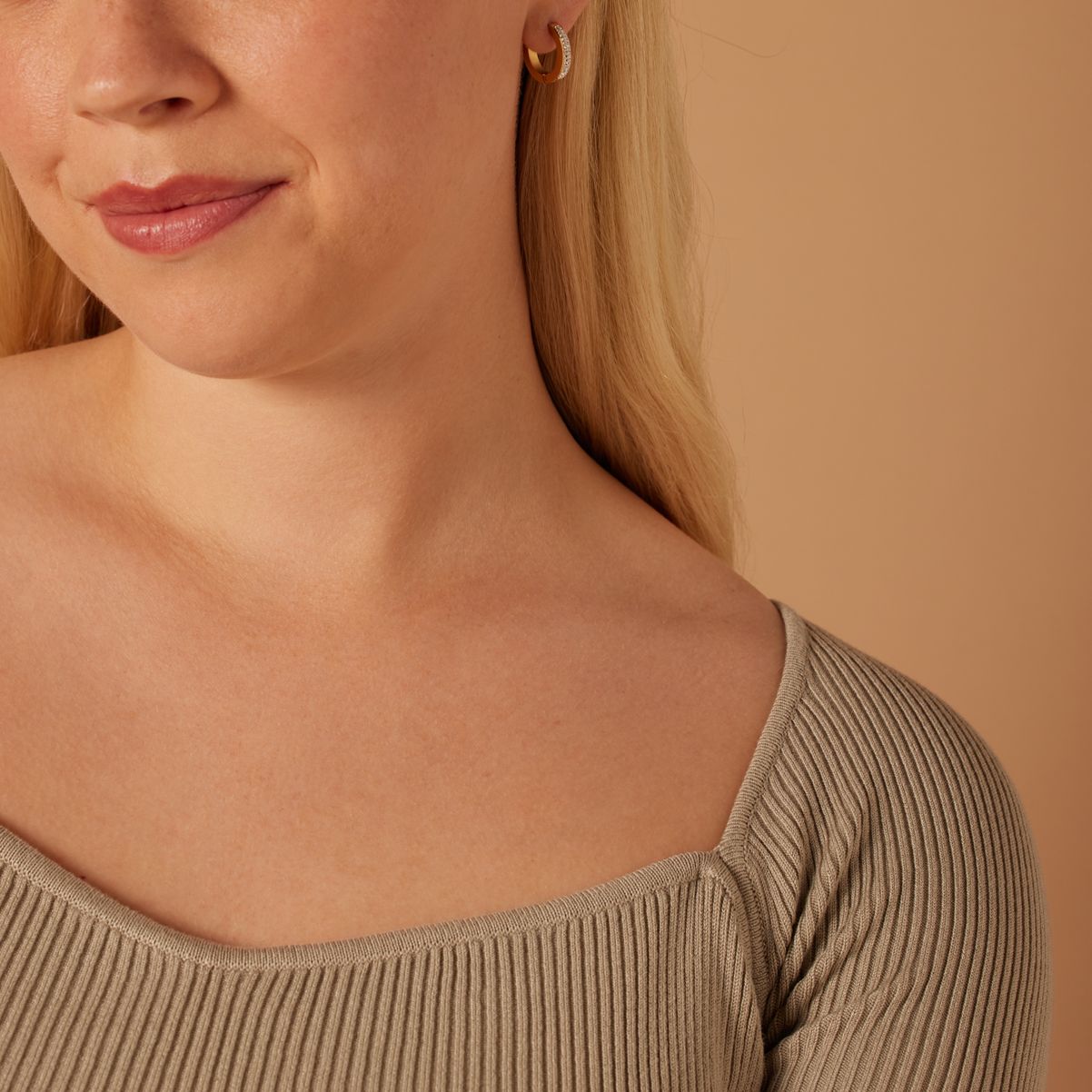 Stainless steel goldplated oorringen met kristal 16mm