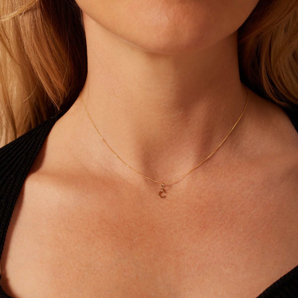 14 Karat Gold Buchstabenanhänger Alphabet