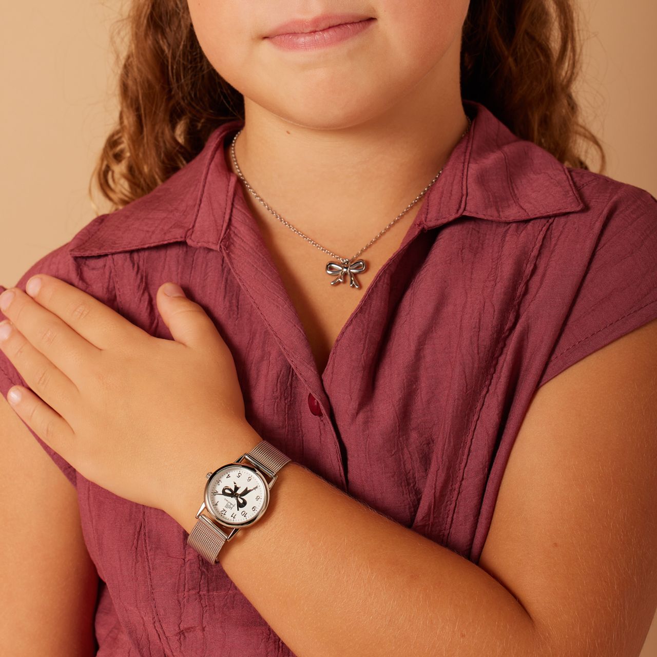 Zilverkleurige bijoux oorknop met strass