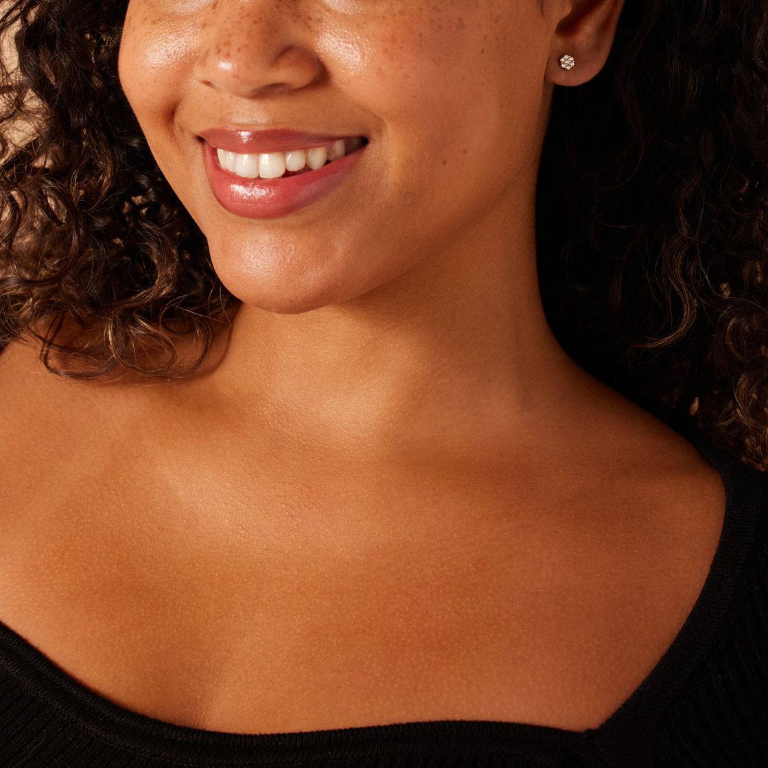 Silberne, goldbeschichtete Ohrstecker mit Zirkonia für Damen