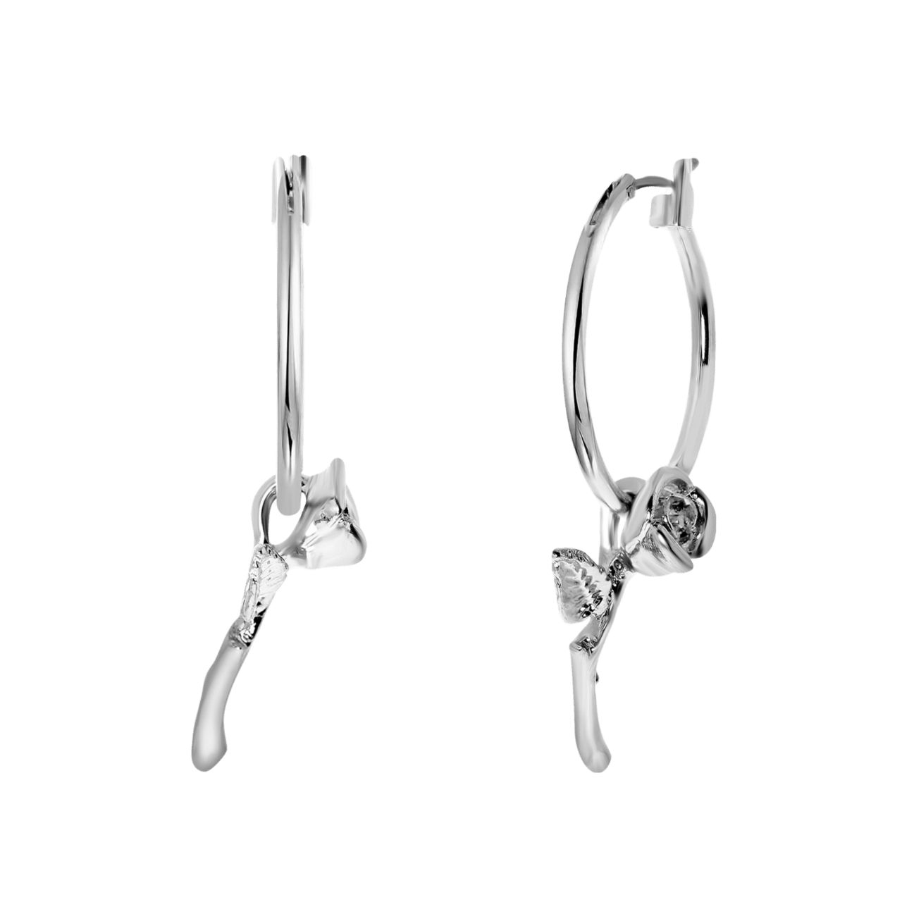 Zilverkleurige byoux oorringen roos