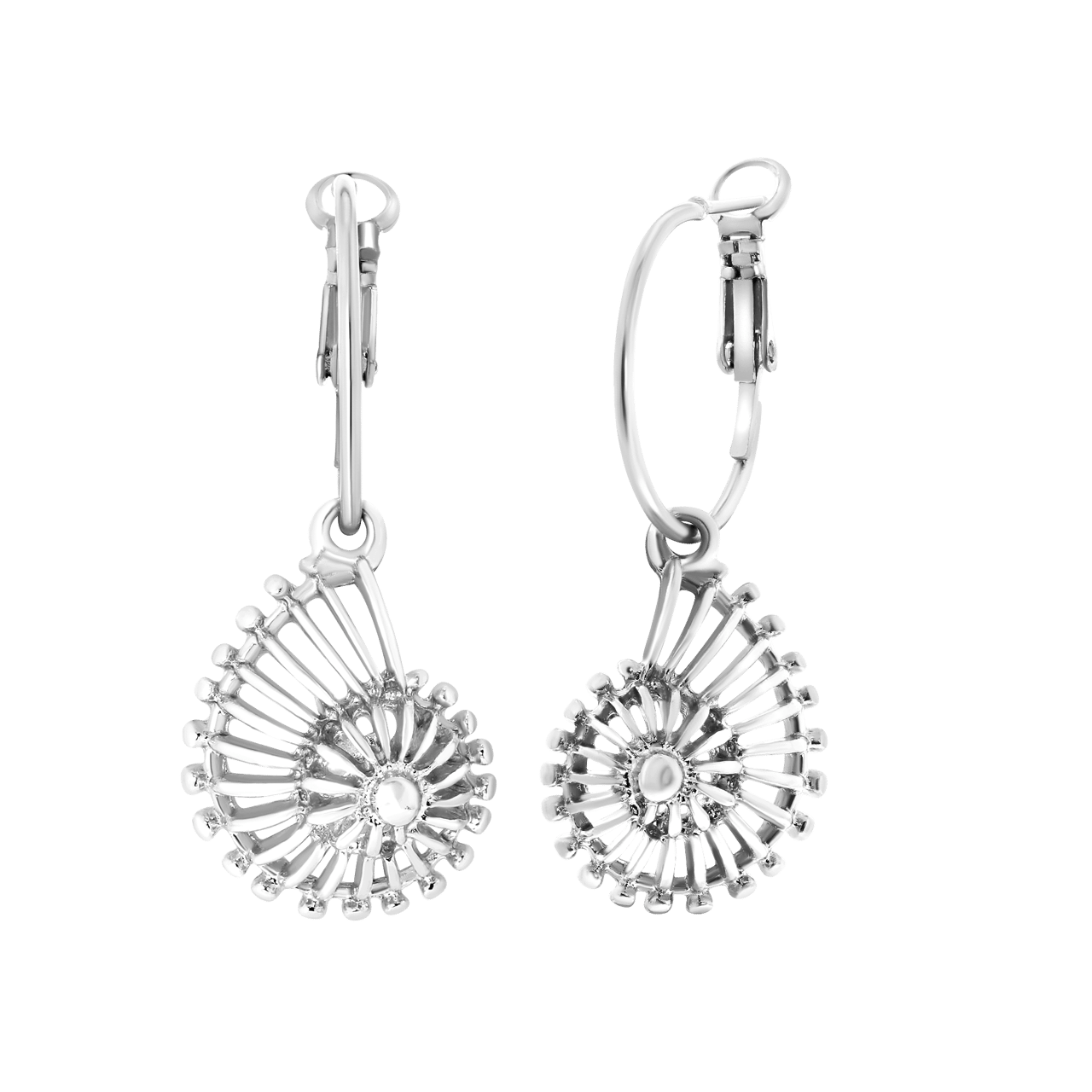 Zilverkleurige bijoux oorbellen schelp