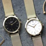 Regal Uhr mit goldenem Mesharmband