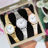 Regal rosekleurig horloge met rekband