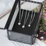 Zilveren ketting&hanger rond met zirkonia