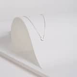 Zilveren ketting met hanger galaxy halve maan