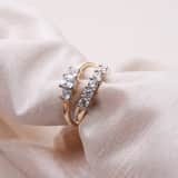 Ring, 375 Gold, mit 5 Zirkonia-Steinen