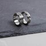 Anti-Stress-Ring aus Edelstahl mit Mond und Stern
