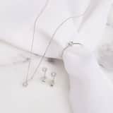 14 karaat witgouden collier solitair diamant (0,025ct)