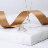 14K gouden ketting met hanger parel&diamant 0,01ct