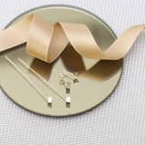 14 Karaat geelgouden pull thru oorbellen kubus