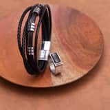 Zwart leren armband met gerecyled stalen schakels