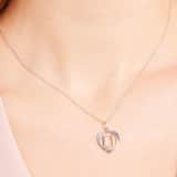 Silberner Alphabet-Charms in Herzfacette