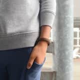 Jungenarmband aus Edelstahl mit dunkelbraunem Leder