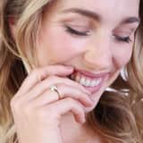 14 karaat geelgouden ring met 15 diamanten 0,25ct