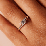 Zilveren ring met zirkonia